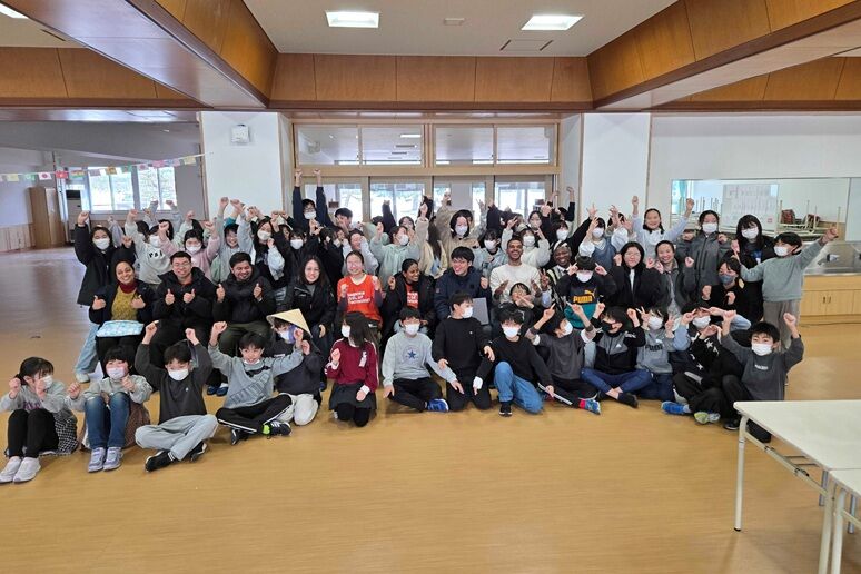 Group photo with the 5th graders