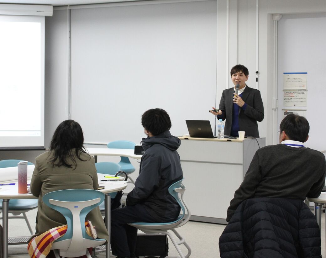 Lecture by Mr. Yamamoto.　