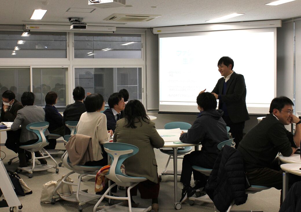 A scene from the group work session.