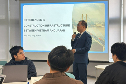 Trial Lectures of Multicultural Collaborative Learning Classes by Overseas Specially Appointed Faculty were Conducted 画像