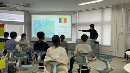 Roundtable Discussion with Overseas Internship Participants Held 画像