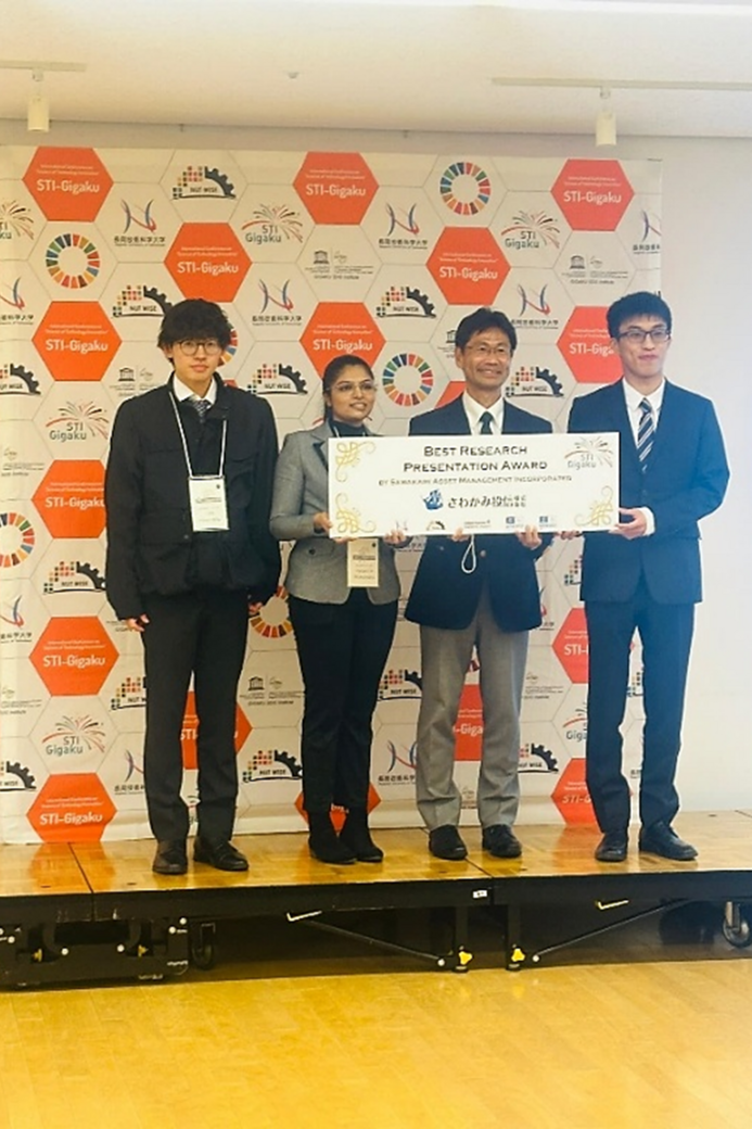 Outstanding research receives recognition through selecting best research presentation awards