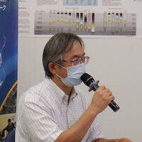 中間成果報告会の様子1