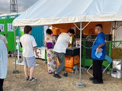 長岡まつり大花火大会会場にて、本学の技術が活躍しました 画像