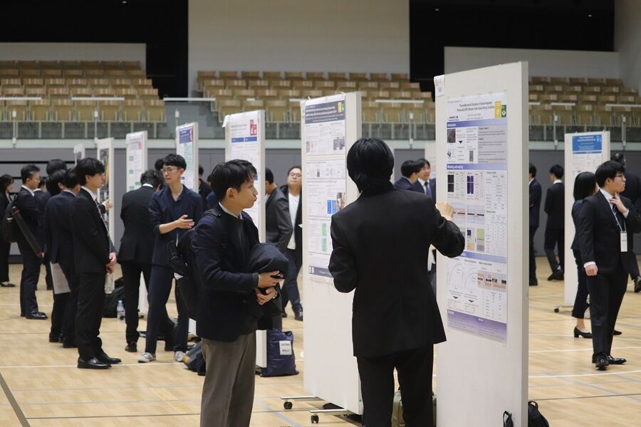 リサーチプレゼンテーションの様子