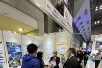 ナノテク展接客1
