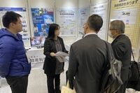 ナノテク展接客2