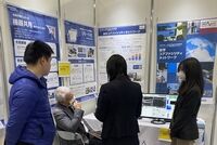 ナノテク展接客3