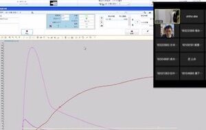 機器の遠隔操作システムを活用した講義の様子