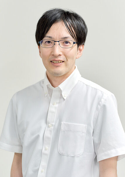 電気電子情報系 准教授 山下 智樹